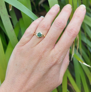 .94ct Hex Cut Australian Parti sapphire 9ct yellow Gold Ring